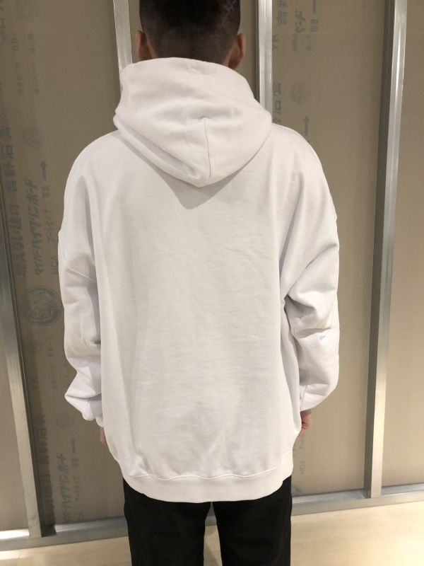 VETEMENTS （ヴェトモン） 正規取扱店公式通販 即日発送！１〜３日以内 