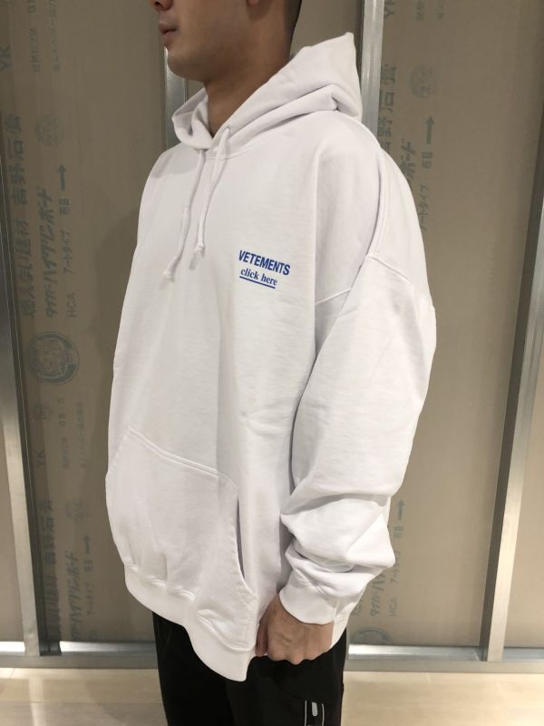 VETEMENTS LOGO HOODIE