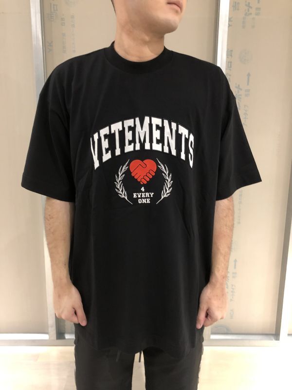 VETEMENTS （ヴェトモン） 正規取扱店公式通販 即日発送！１〜３日以内