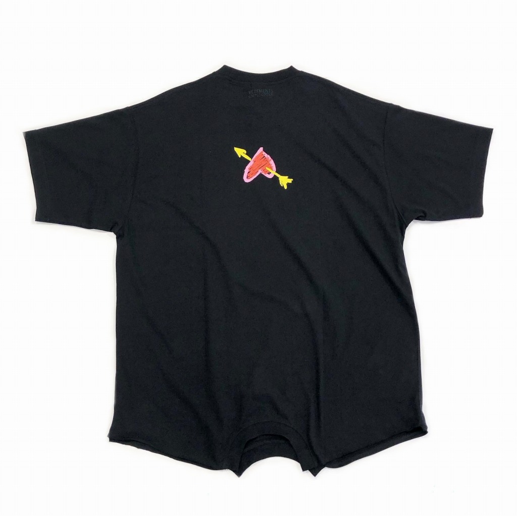 VETEMENTS ヴェトモン Tシャツ 正規取扱店公式通販 即日発送!1〜3日