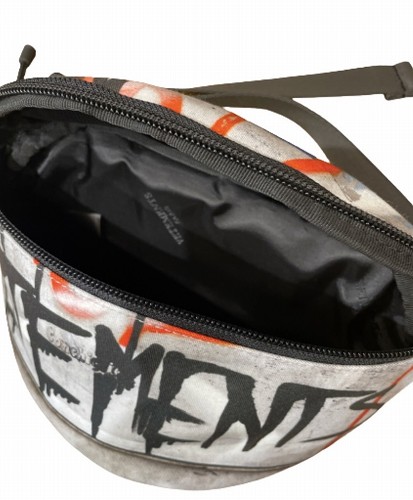 sariバッグの出品はこちら確認用✨極美品✨ VETEMENTS Antwerp ロゴ Belt Bag